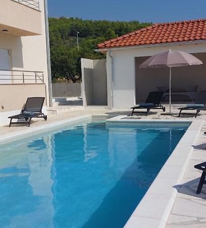Villa Ana Perfect For Families With Kids And Groups,House With Heated Pool Podstrana Exterior photo