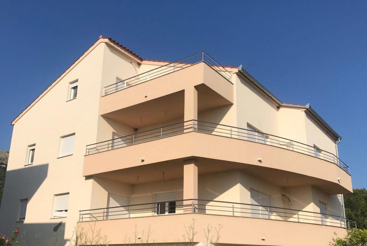 Villa Ana Perfect For Families With Kids And Groups,House With Heated Pool Podstrana Exterior photo