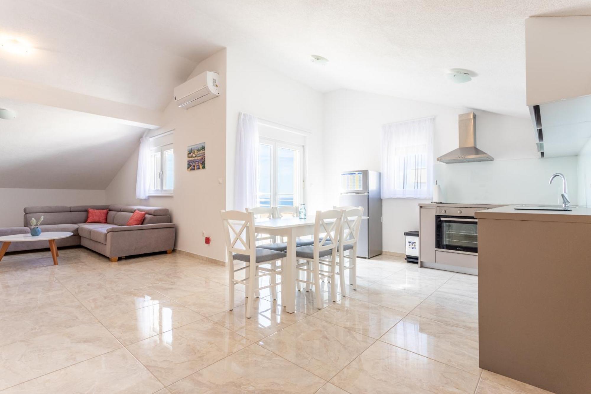 Villa Ana Perfect For Families With Kids And Groups,House With Heated Pool Podstrana Exterior photo