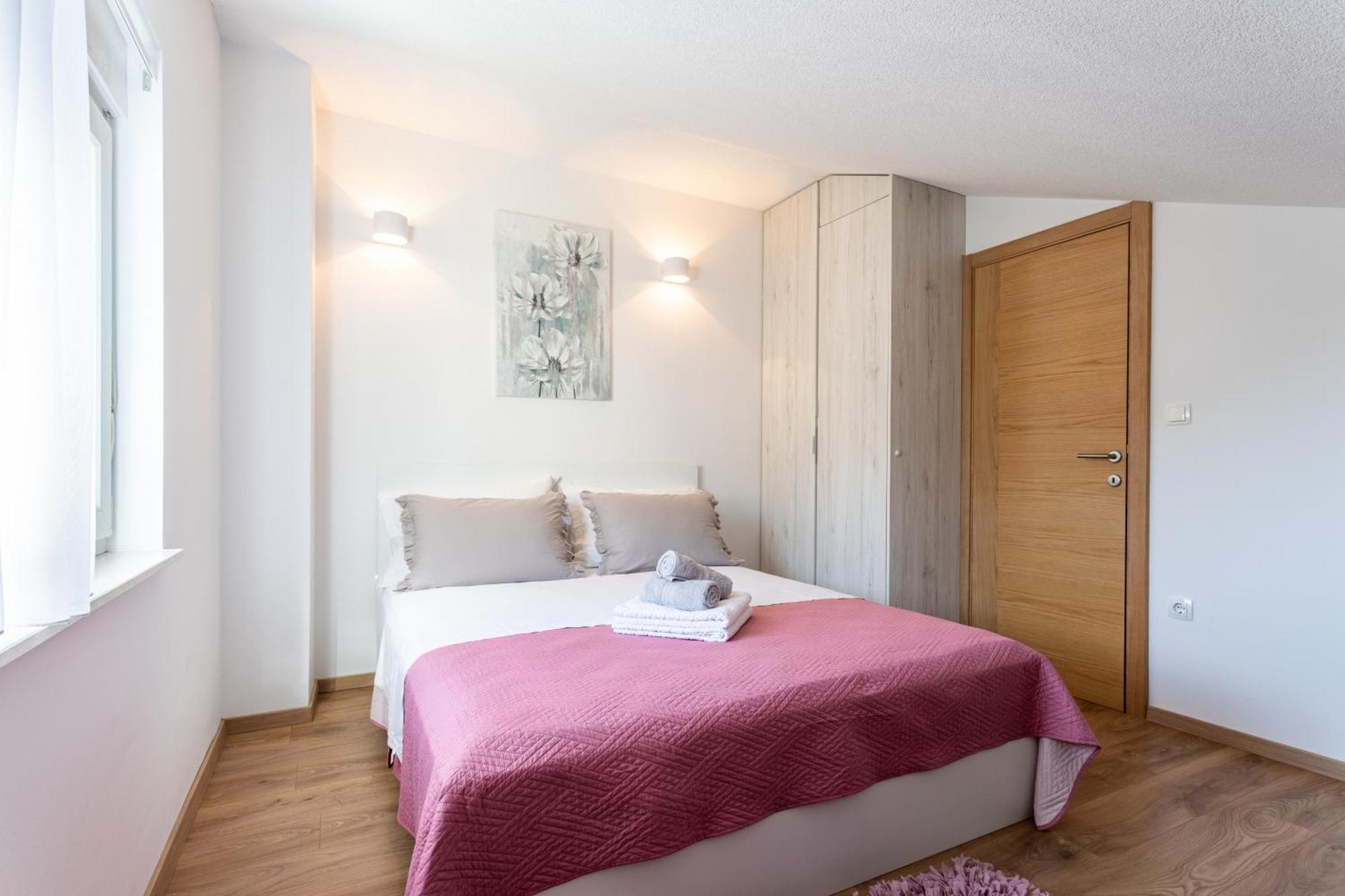 Villa Ana Perfect For Families With Kids And Groups,House With Heated Pool Podstrana Exterior photo