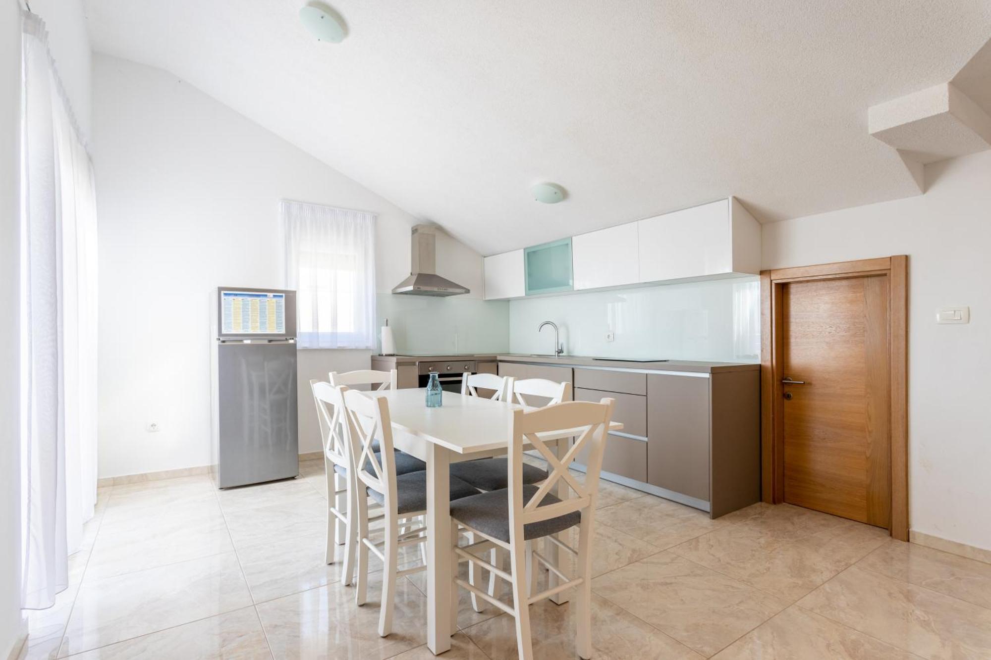 Villa Ana Perfect For Families With Kids And Groups,House With Heated Pool Podstrana Exterior photo