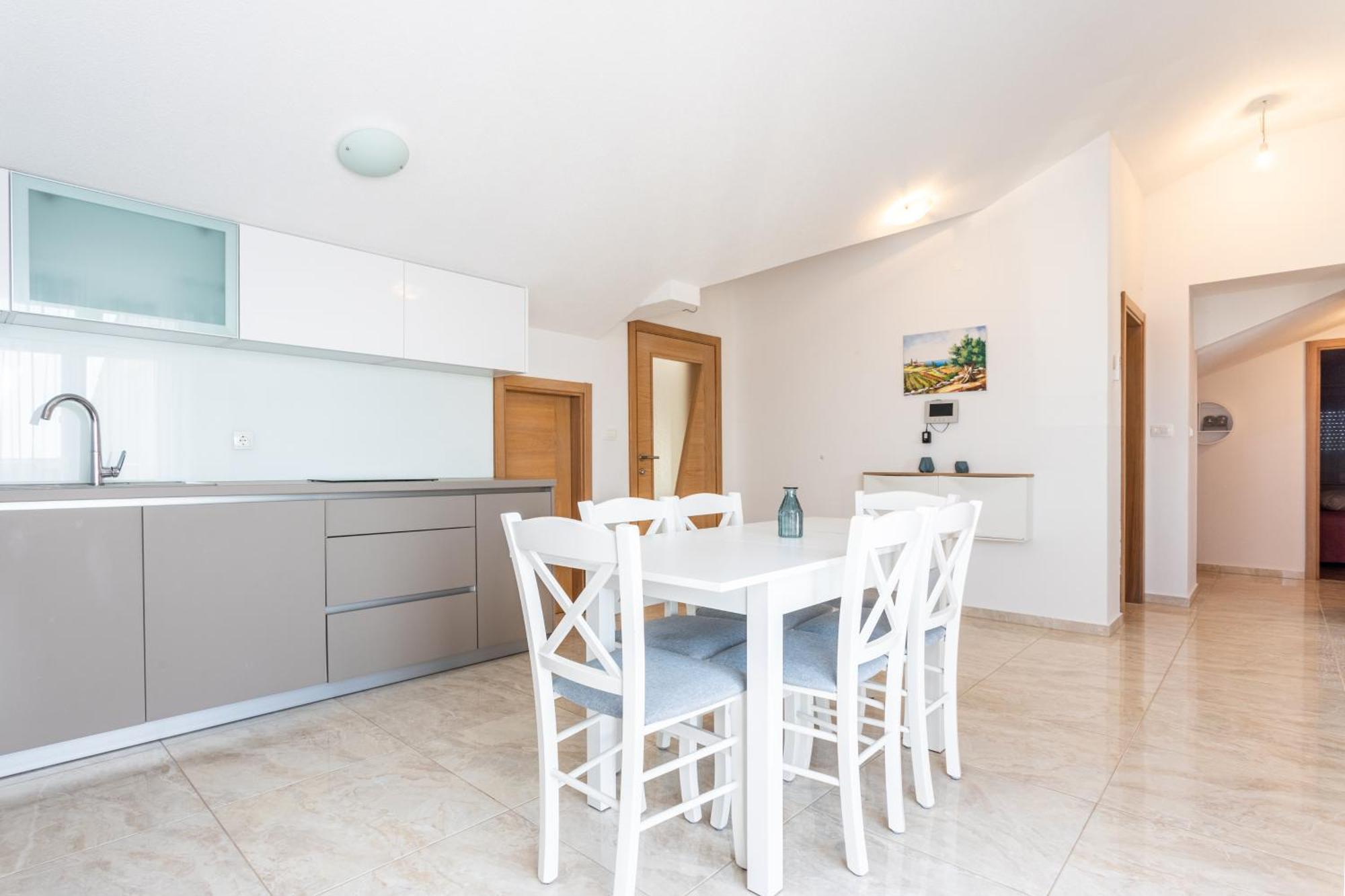 Villa Ana Perfect For Families With Kids And Groups,House With Heated Pool Podstrana Exterior photo