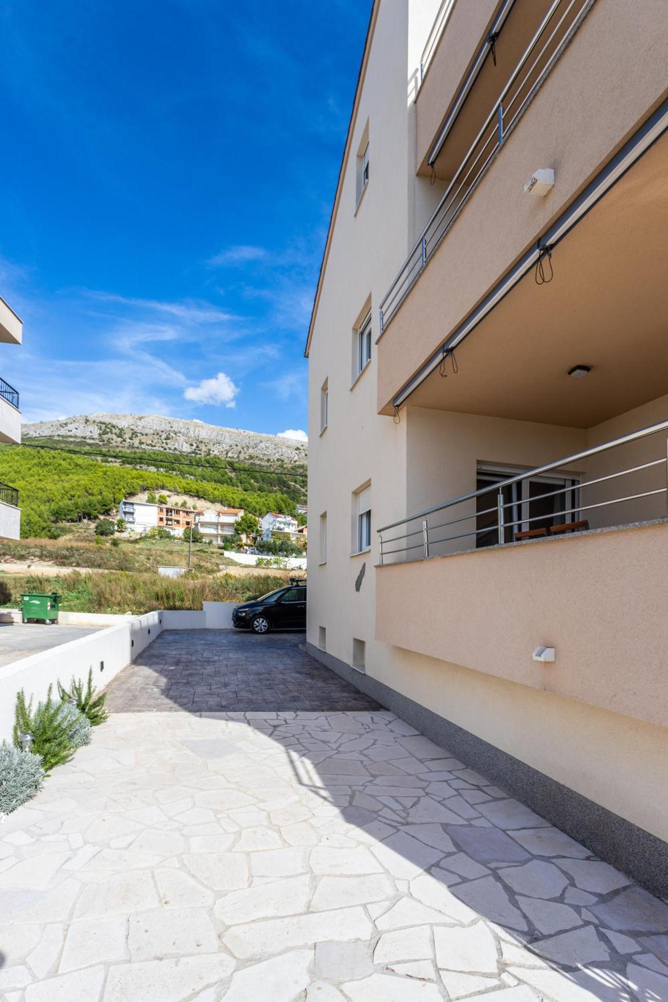 Villa Ana Perfect For Families With Kids And Groups,House With Heated Pool Podstrana Exterior photo