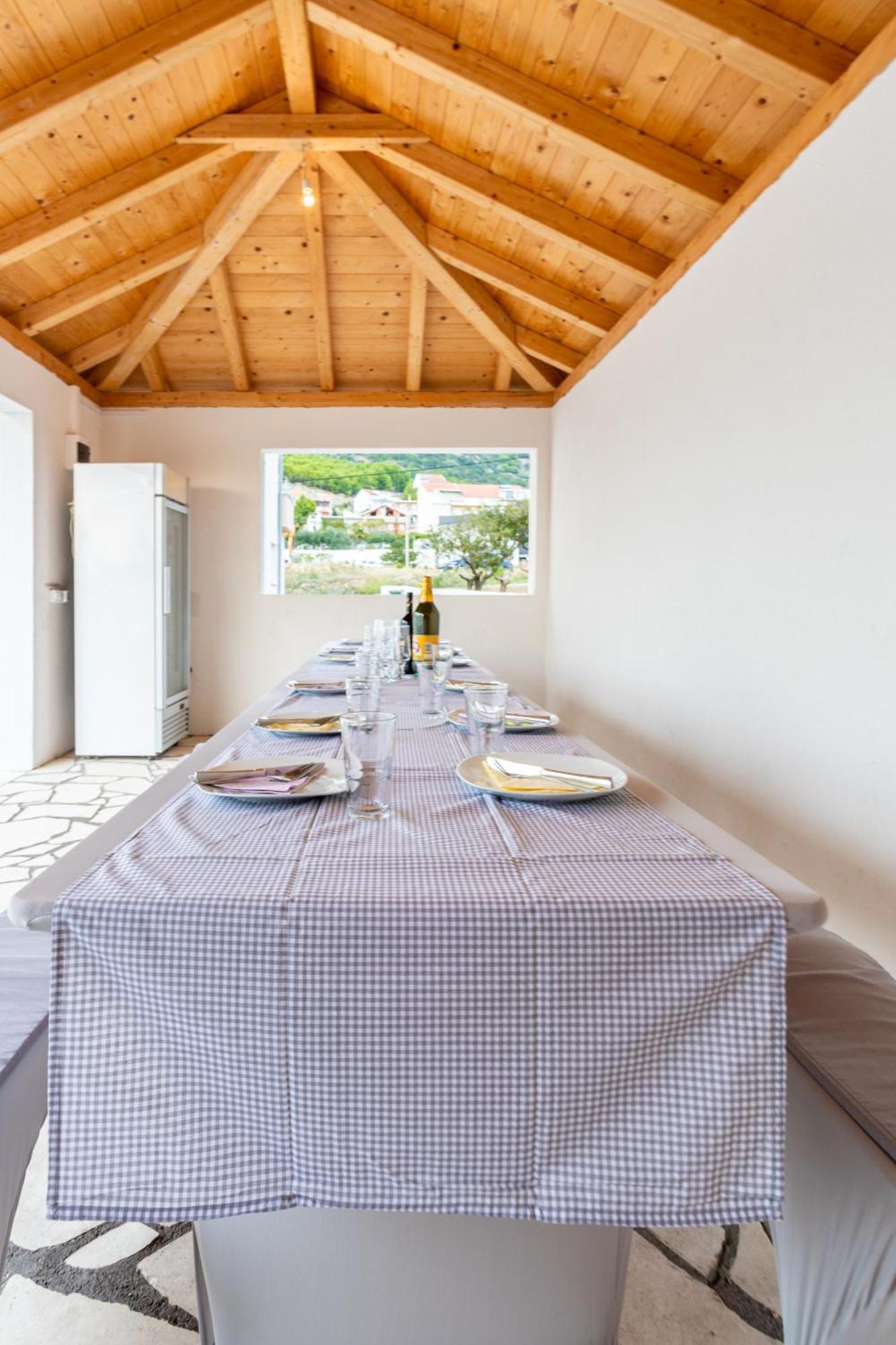 Villa Ana Perfect For Families With Kids And Groups,House With Heated Pool Podstrana Exterior photo